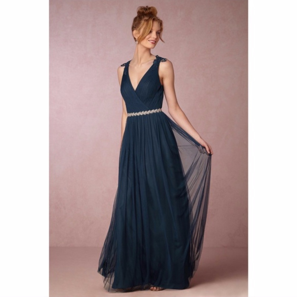 Elegant Navy V-Neck Chiffon Evening Dress